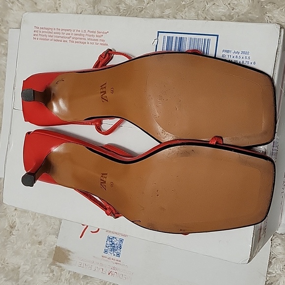 ZARA -ANKLE STRAP SANDAL - Picture 2 of 7